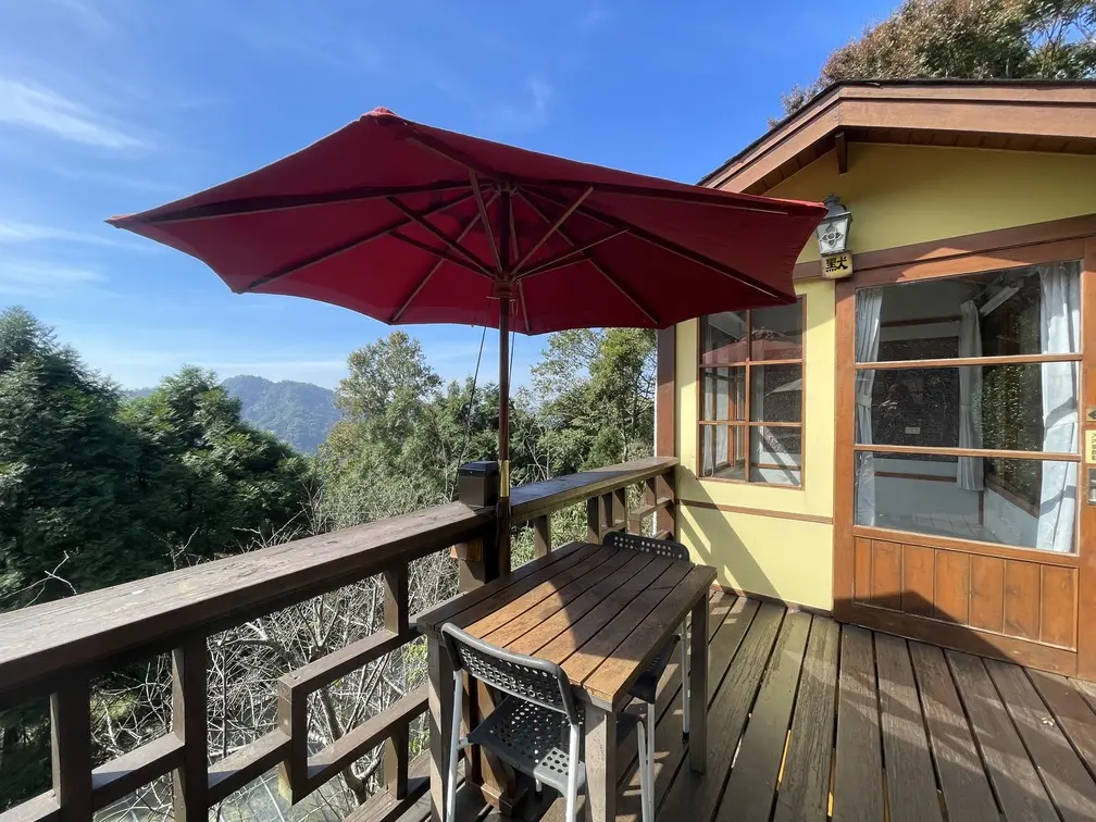 依山 - 默住宿外觀