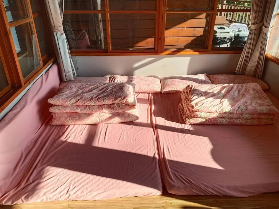 觀山之屋及靜房、默房放置兩組寢具示意圖